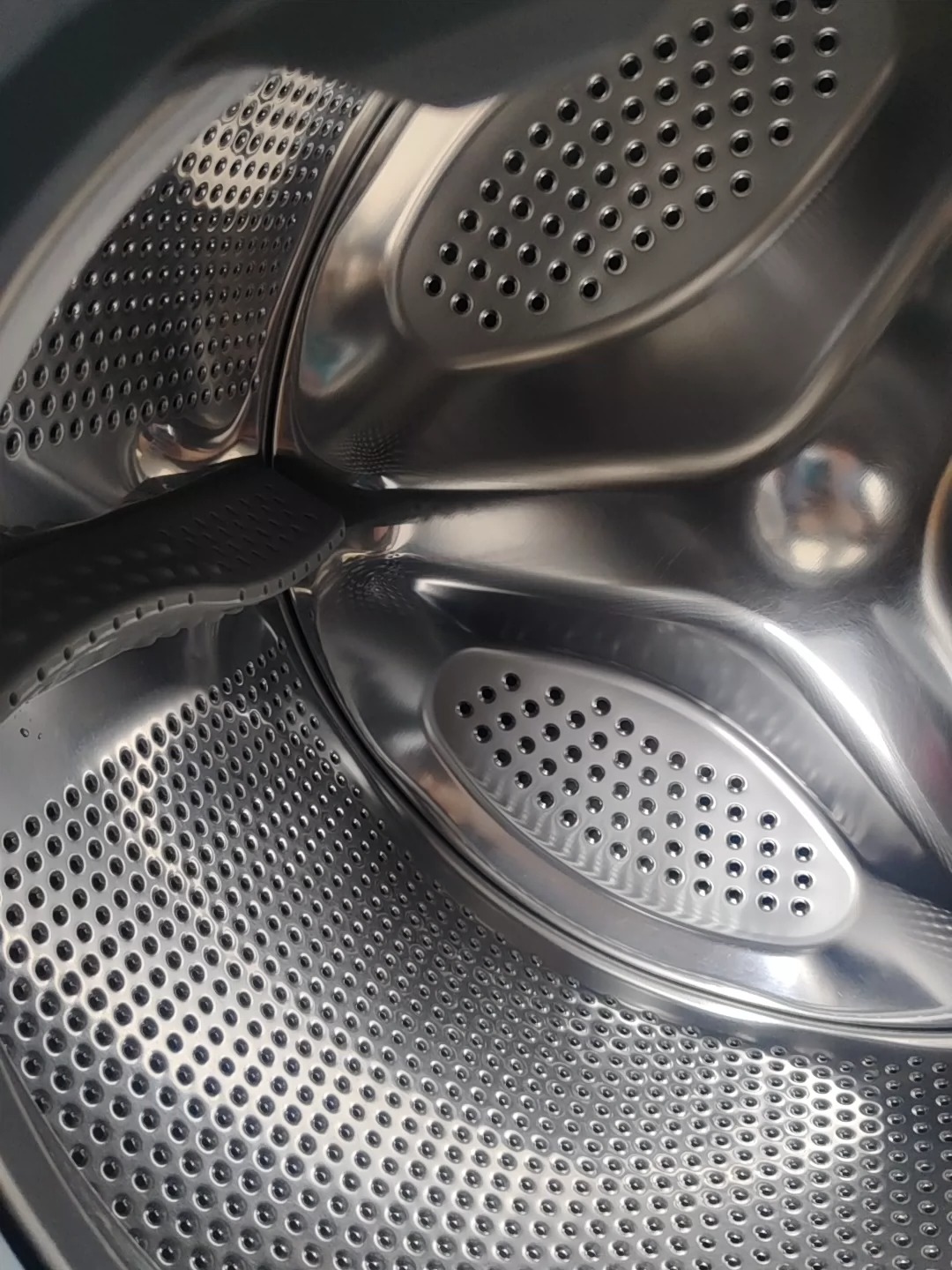 美的MG80-1232E（S）可以洗8公斤的 二手自用，个人闲置用不到了要搬家了，出了，需要的直接私聊拍下，没有任何功能问题，功能完好无损，不包邮，支持附近自提